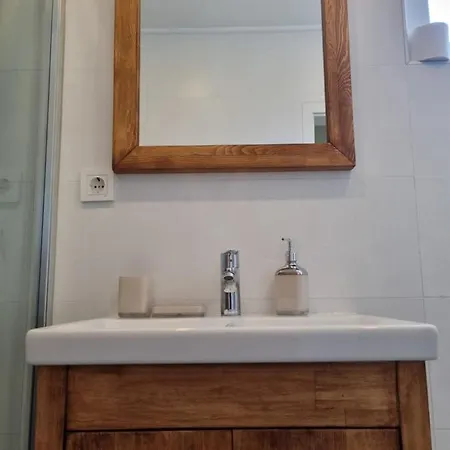 Eski Lara Merkezde Deniz Manzarali Daire Apartament