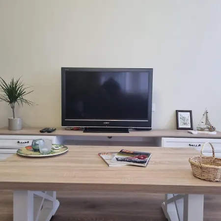 Apartament Eski Lara Merkezde Deniz Manzarali Daire *