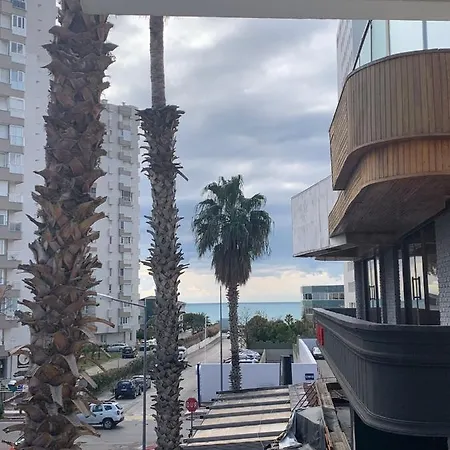 Apartament Eski Lara Merkezde Deniz Manzarali Daire