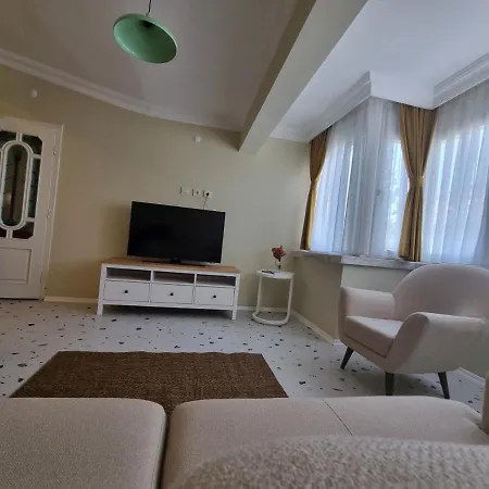 Eski Lara Merkezde Deniz Manzarali Daire Apartamento