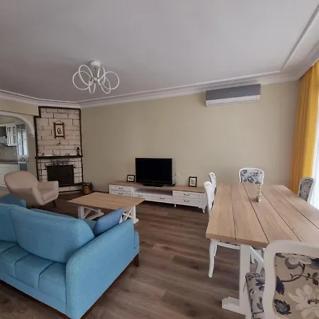 Apartamento Eski Lara Merkezde Deniz Manzarali Daire
