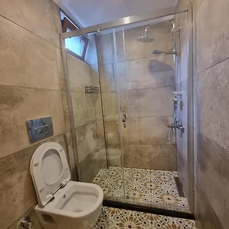 Eski Lara Merkezde Deniz Manzarali Daire Apartamento