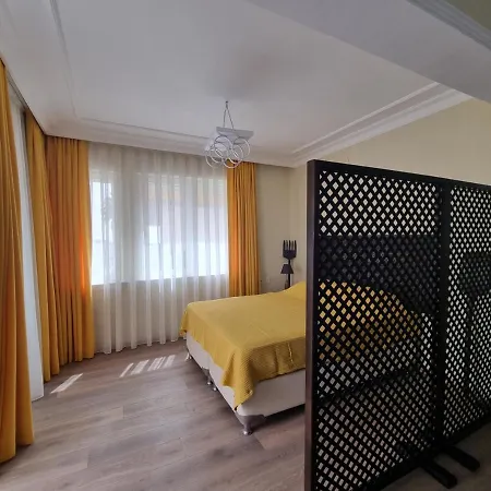Eski Lara Merkezde Deniz Manzarali Daire Apartamento